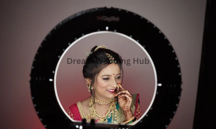 Wow Makeup Artist  Reena